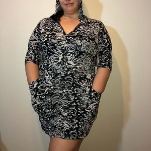 Apple Bottoms plus 2X hooded black & white dress